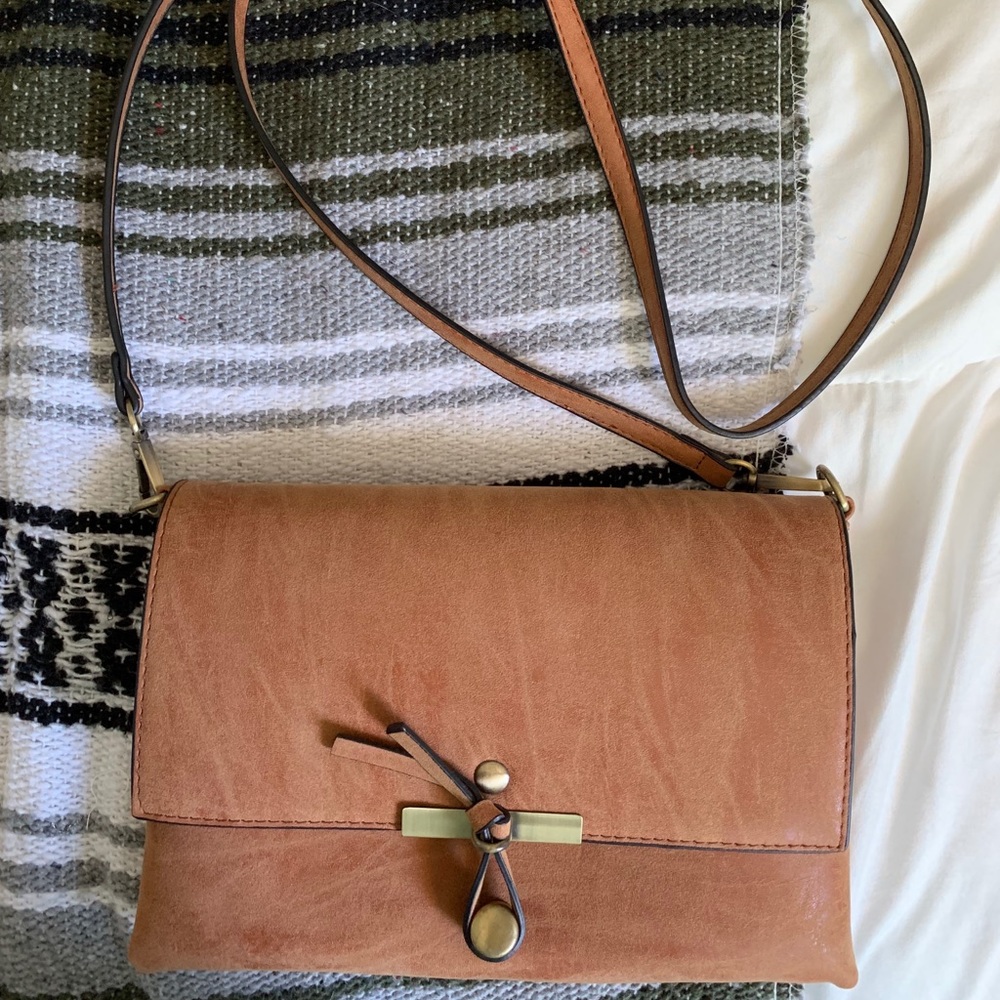 francesca’s camel colored crossbody